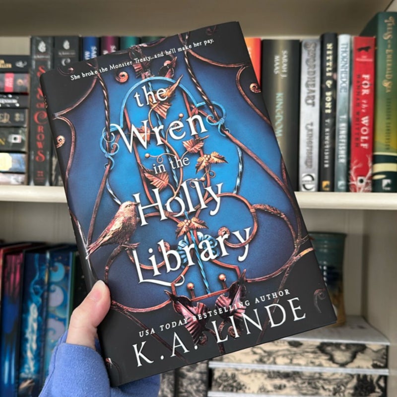 The Wren in the Holly Library (Deluxe Limited Edition)