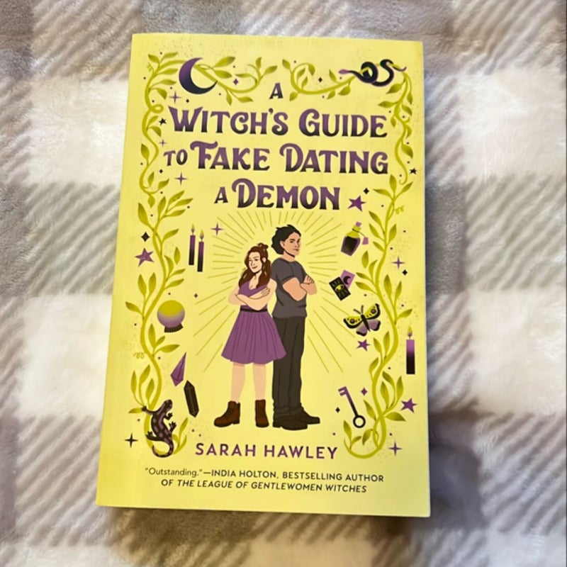 A Witch's Guide to Fake Dating a Demon