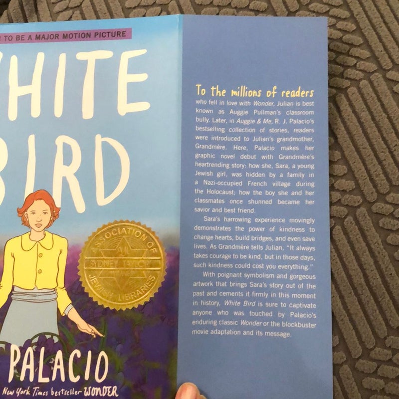 White Bird: A Wonder Story (A Graphic Novel) by R. J. Palacio:  9780593487785