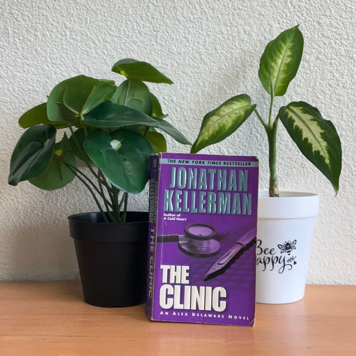 The Clinic by Jonathan Kellerman, Paperback Pangobooks