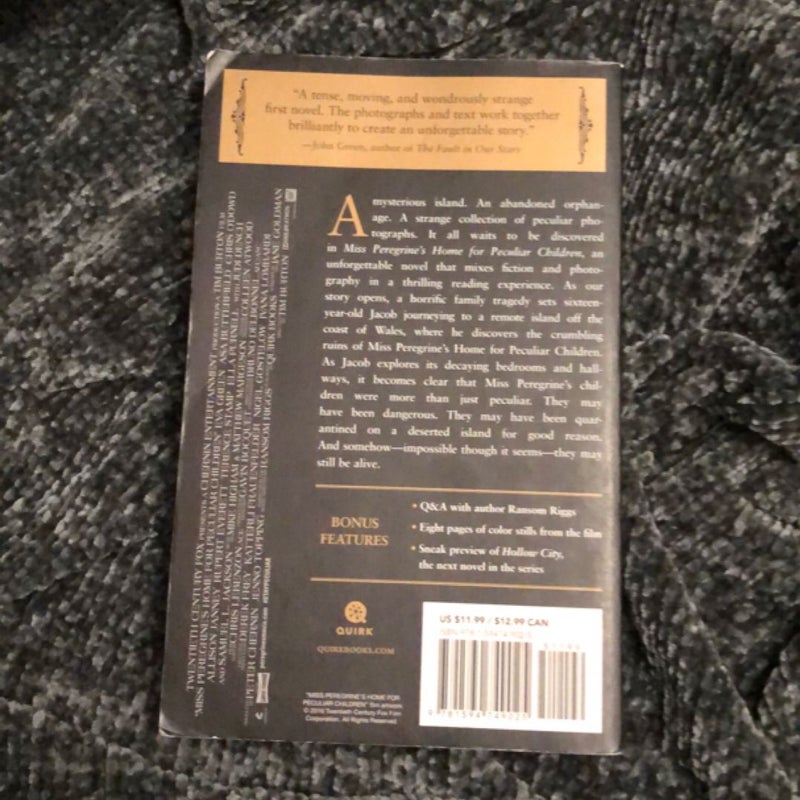 Miss Peregrine's Home for Peculiar Children (Movie Tie-In Edition)