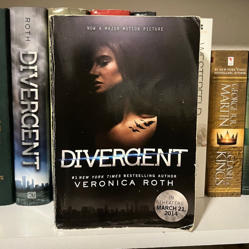 Divergent Movie Tie-In Edition