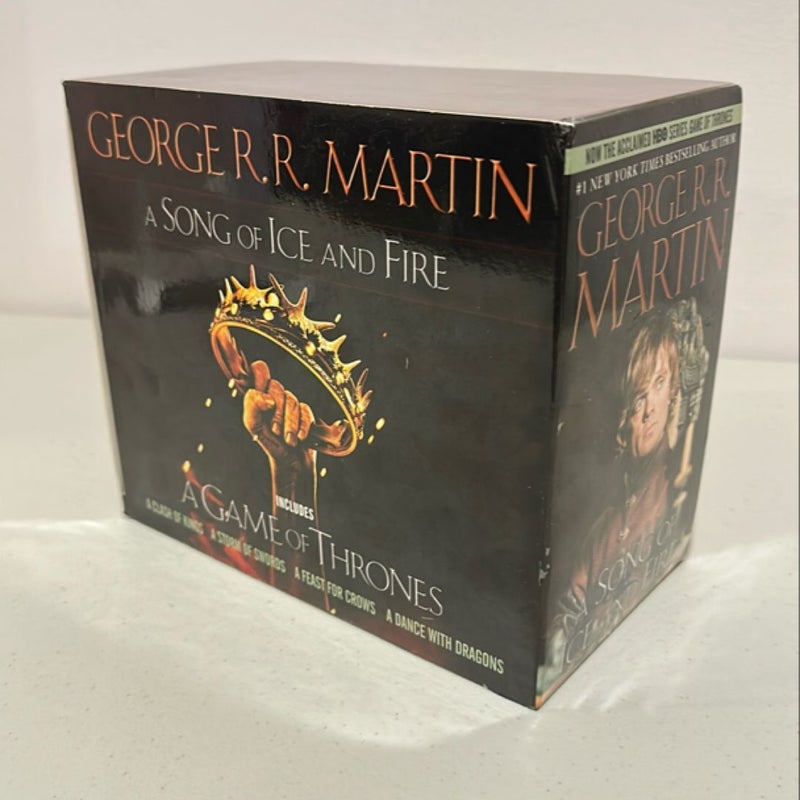 George R. R. Martin's a Game of Thrones 5-Book Boxed Set (Song of Ice and Fire Series)