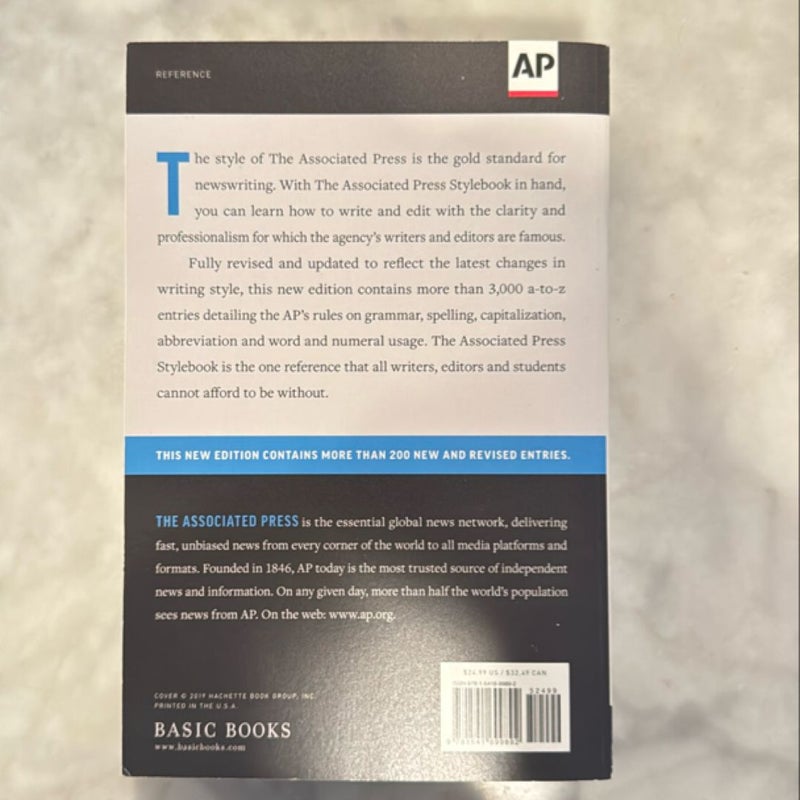 The Associated Press Stylebook 2019 and Briefing on Media Law