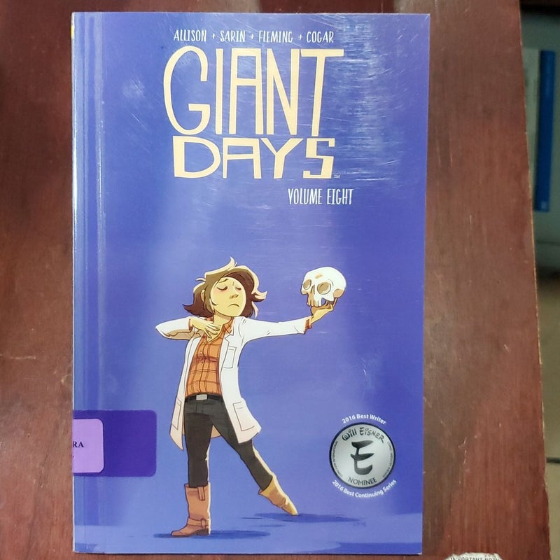 Giant Days Vol. 8
