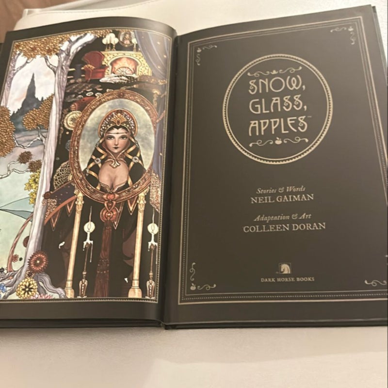 Neil Gaiman's Snow, Glass, Apples