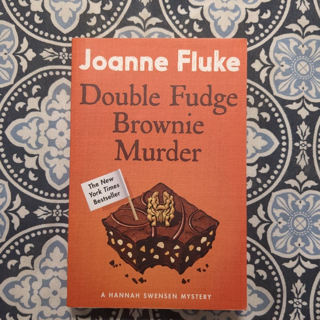 Double Fudge Brownie Murder (Hannah Swensen Mysteries, Book 18)
