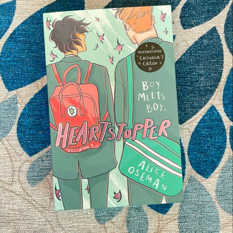 Heartstopper Vol. 1 (Waterstones Exclusive Edition)