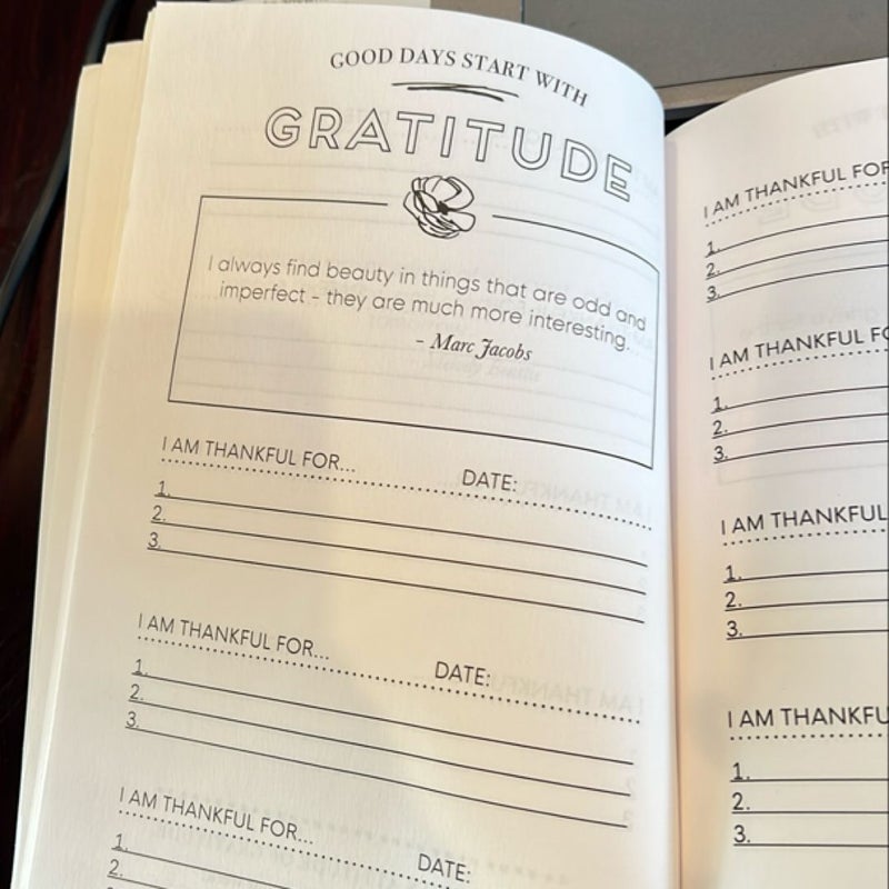 Good Days Start with Gratitude: a 52 Week Guide to Cultivate an Attitude of Gratitude