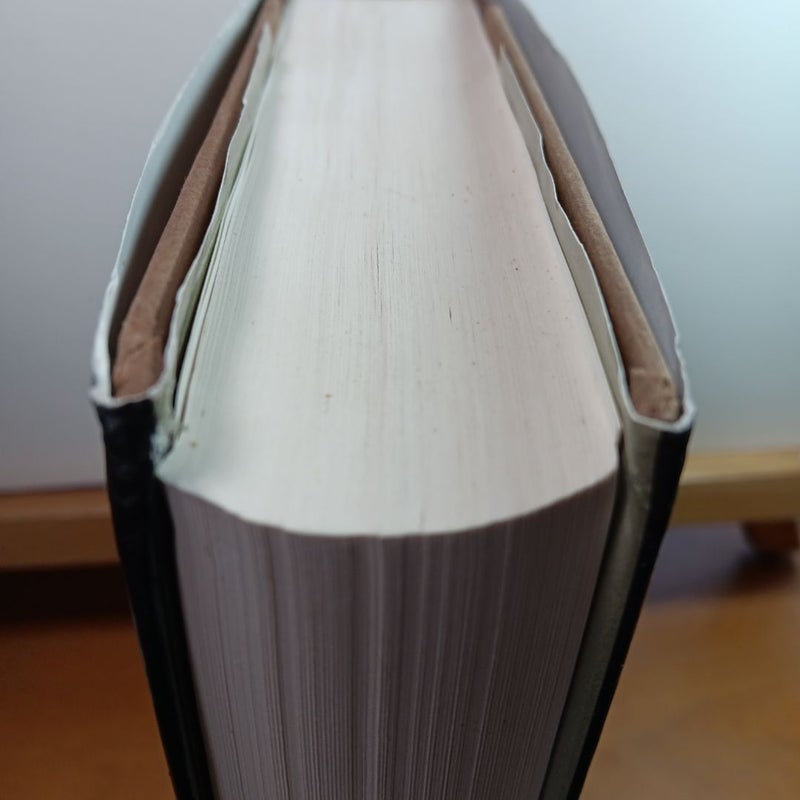 (First Edition) Echoes of a Distant Summer