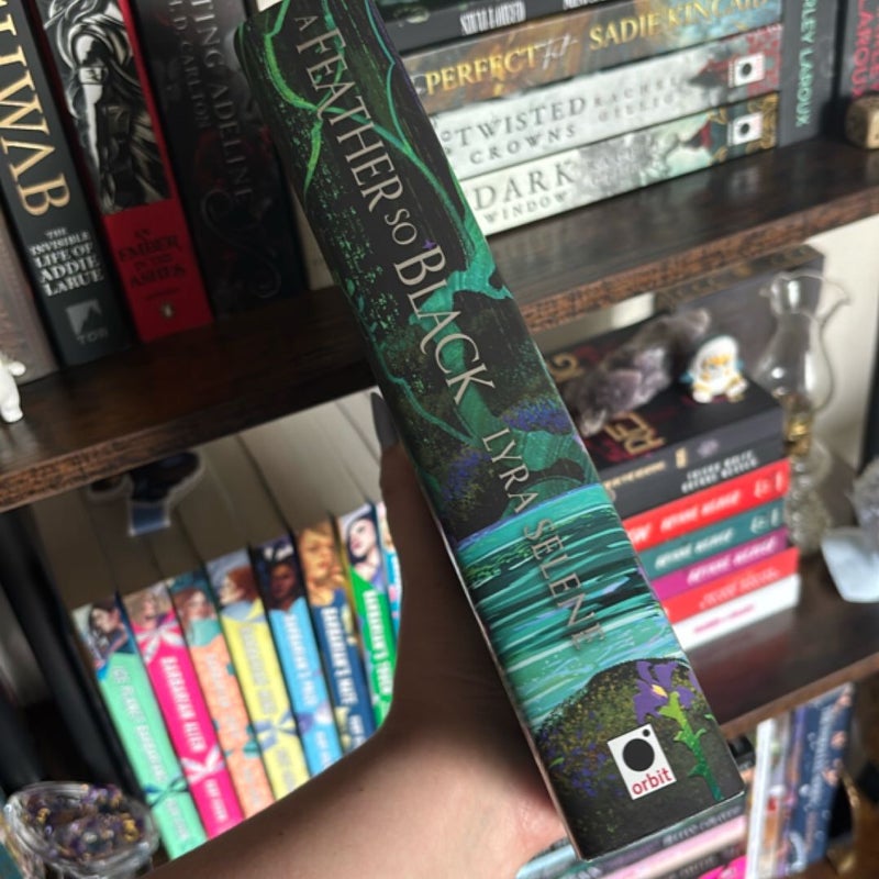 A Feather So Black (FairyLoot Sigend)