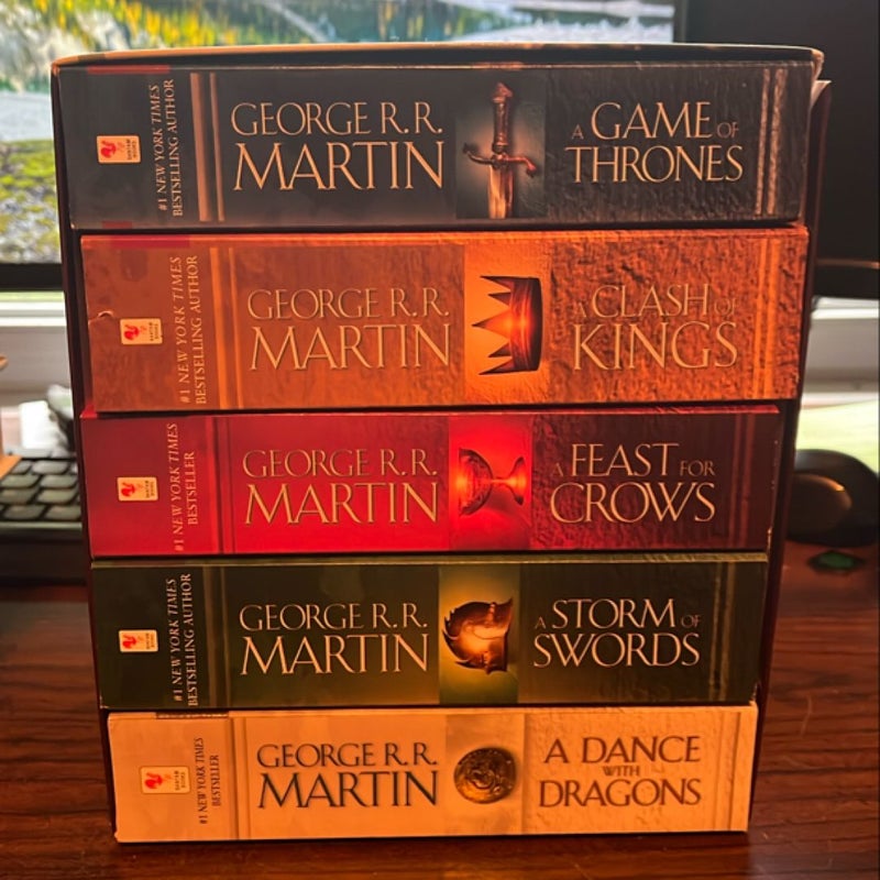 George R. R. Martin's a Game of Thrones 5-Book Boxed Set (Song of Ice and Fire Series)