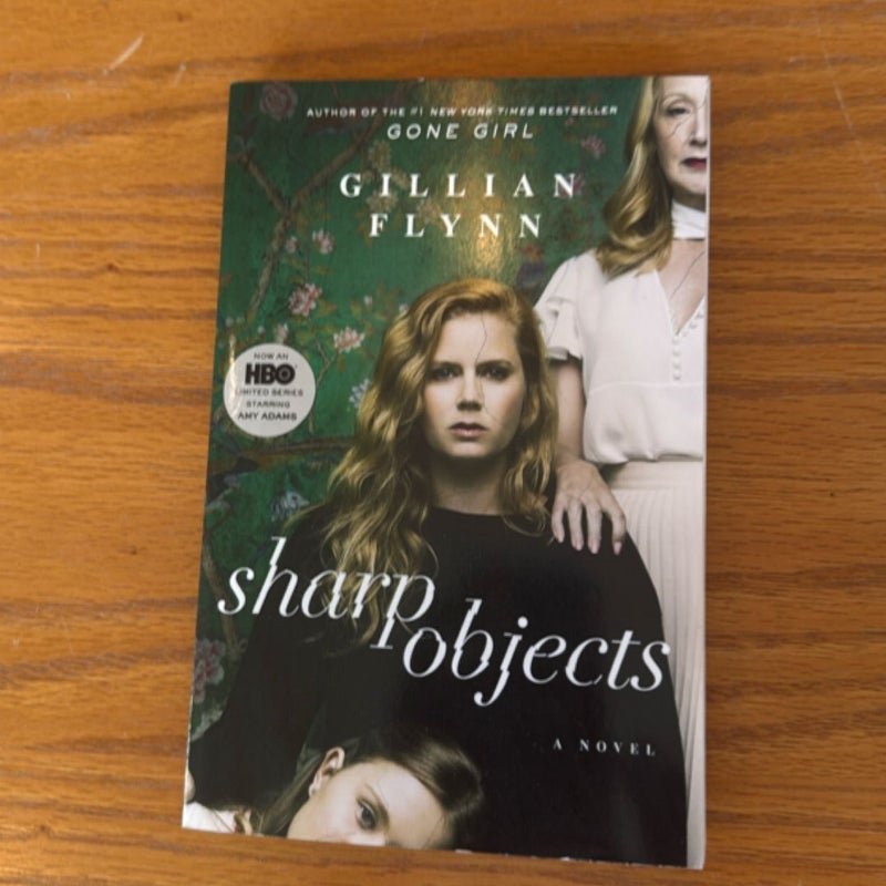 Sharp Objects (Movie Tie-In)