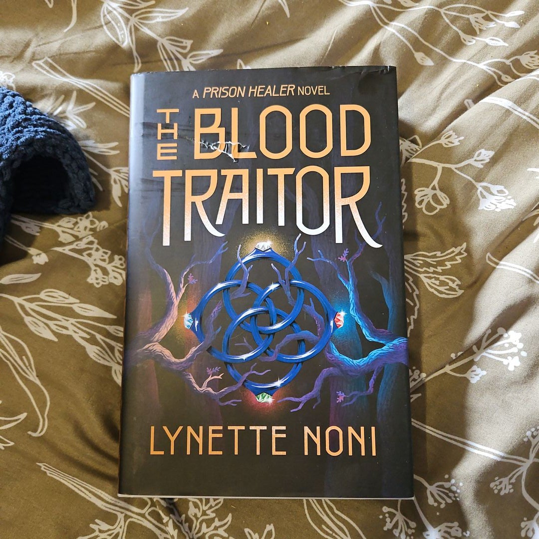 The Blood Traitor by Lynette Noni, Paperback