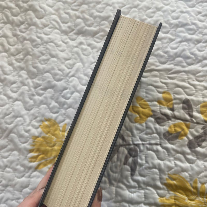A Court of Mist and Fury // OUT OF PRINT