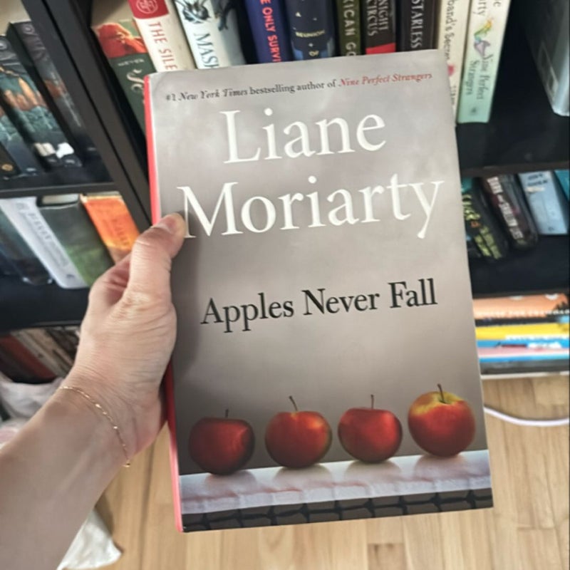 Apples Never Fall