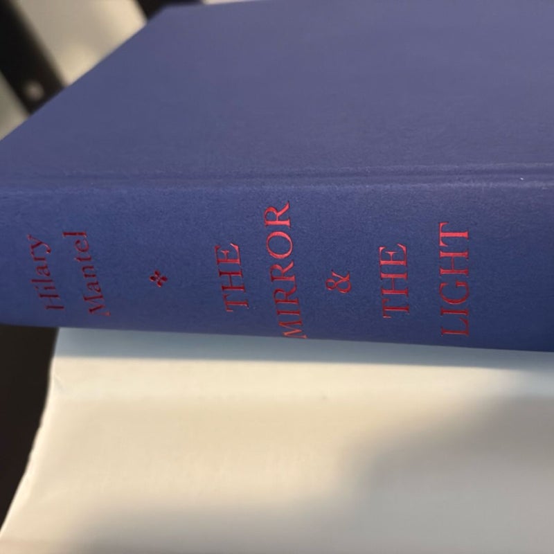 The Mirror and the Light (First US edition)