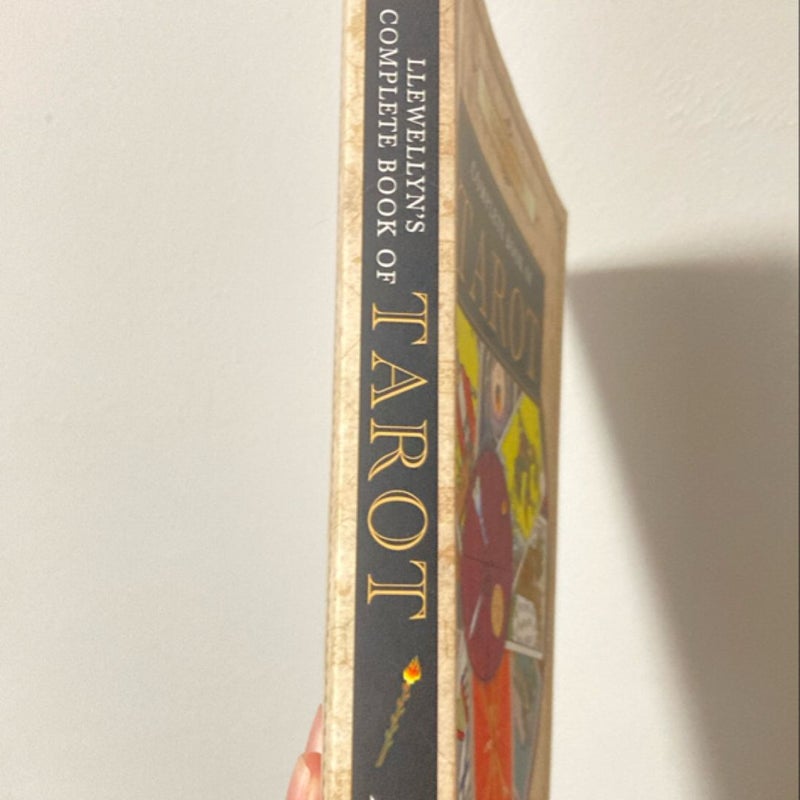 Llewellyn's Complete Book of Tarot