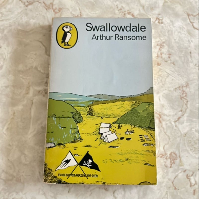 Vintage Swallows & Amazons bundle of 3 books