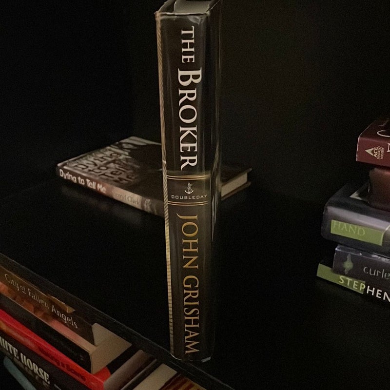 (First edition ) The Broker