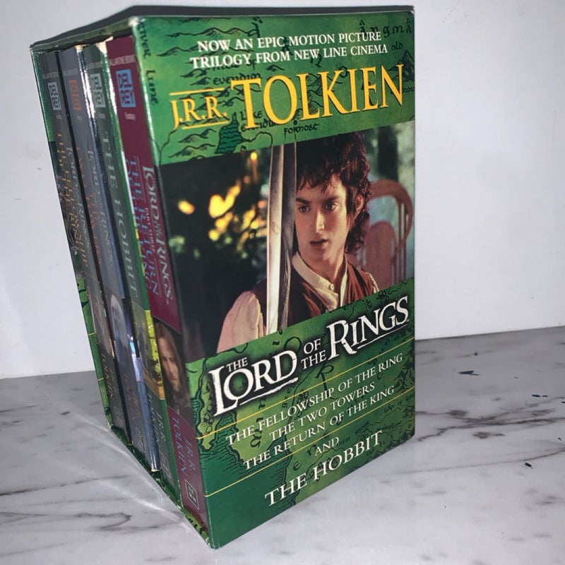 The Lord Of The Rings JRR Tolkien Box Set 4 Books (2001, Paperback) vintage book set The Two Towers