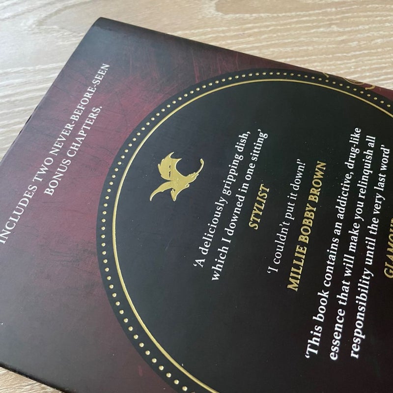 Fourth Wing Holiday Waterstones Exclusive UK edition! 