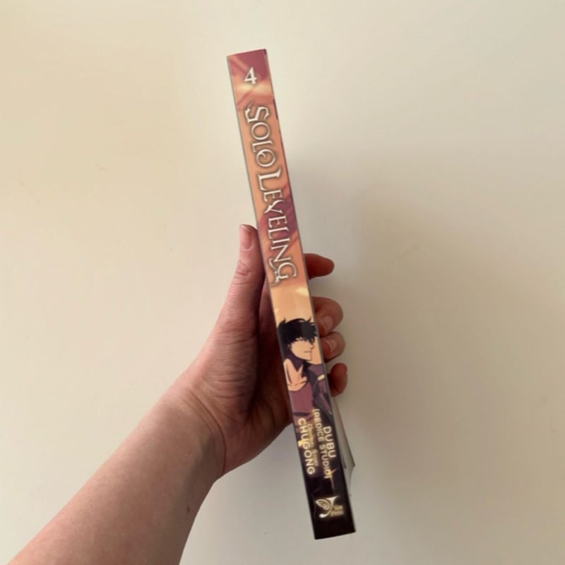 Solo Leveling, Vol. 4 (comic)