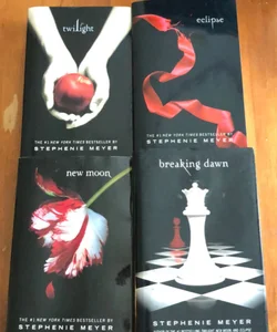 Twilight Saga Bundle (Books 1-4)