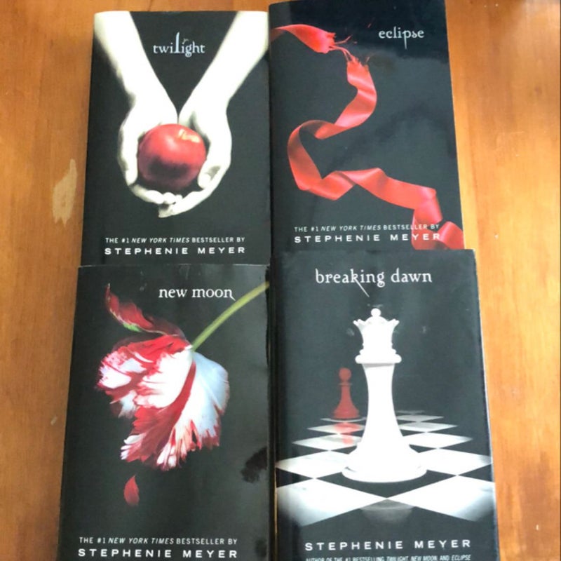 Twilight Saga Bundle (Books 1-4)