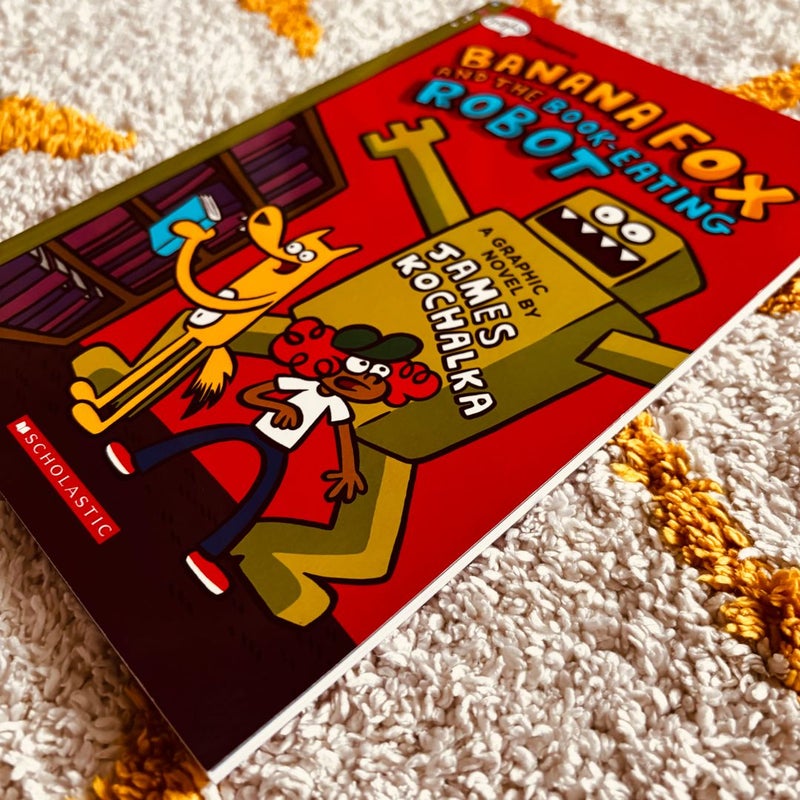 Banana Fox and the Book-Eating Robot: a Graphix Chapters Book (Banana Fox #2)