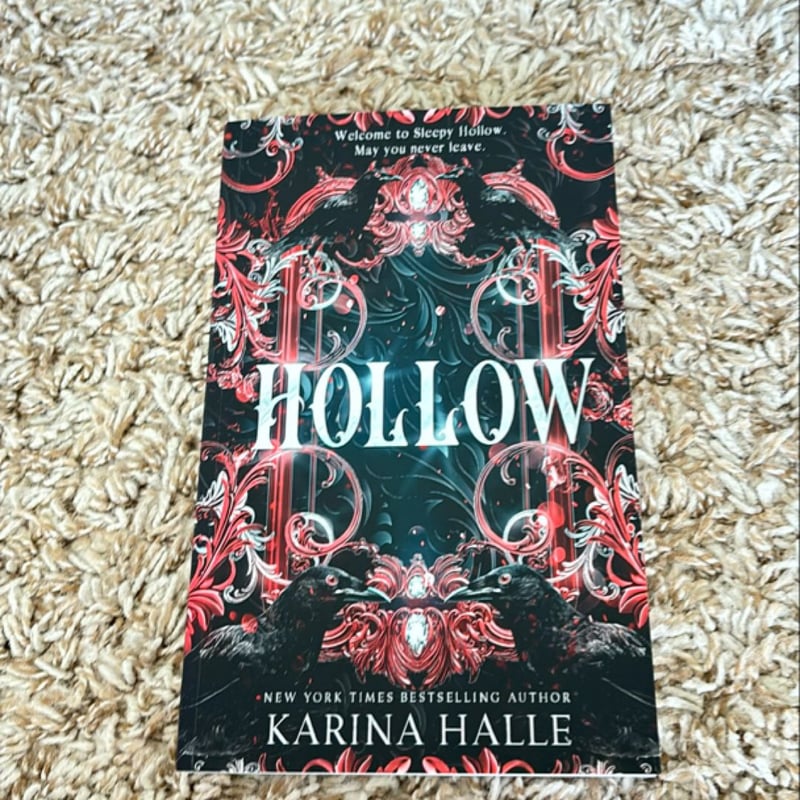 Hollow by Karina Halle, Paperback Pangobooks