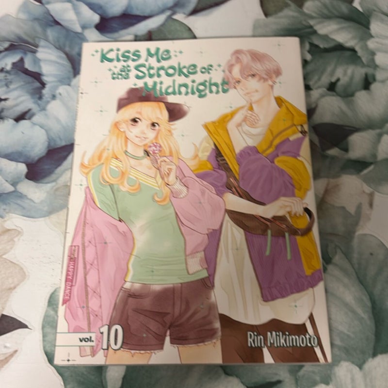 Kiss Me at the Stroke of Midnight vol 10