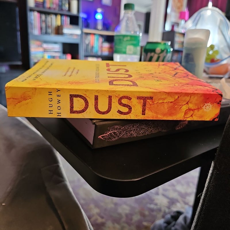 Dust 1st Edition OOP cover