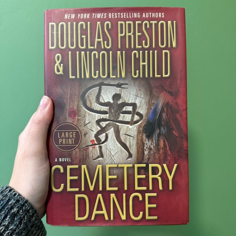 (LARGE PRINT) Cemetery Dance 