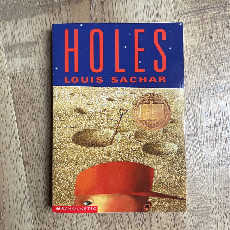 Holes by Louis Sachar, Paperback