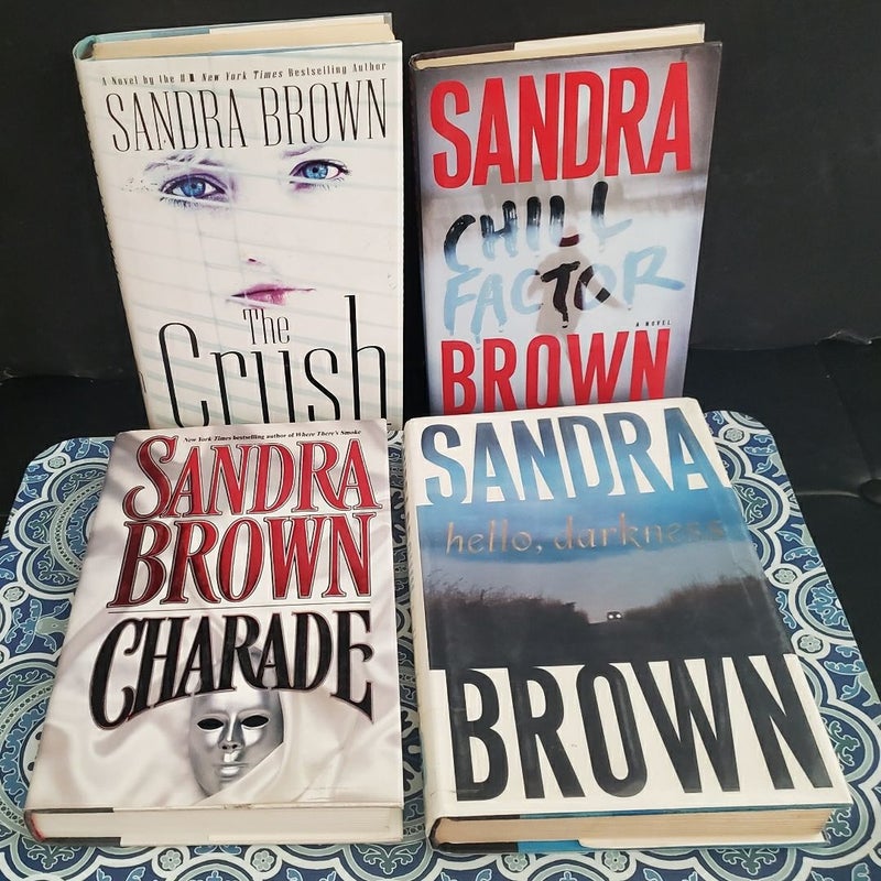 8 Sandra Brown Thrillers and Romance Hardback Novels