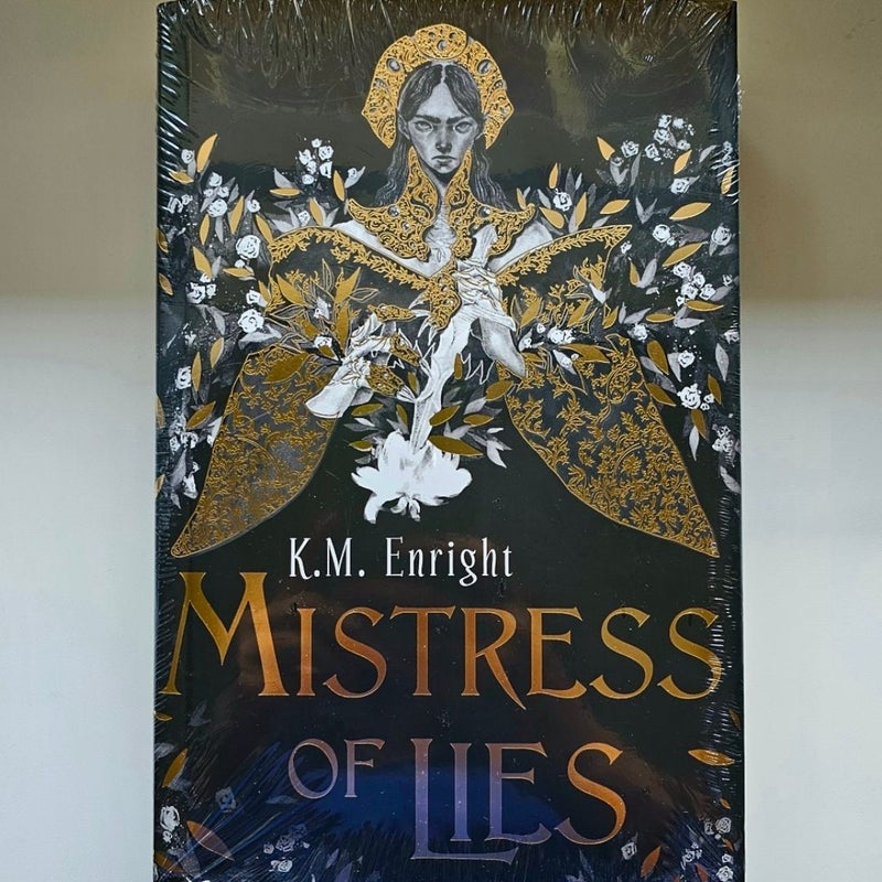 NEW Illumicrate Mistress of Lies Signed special edition