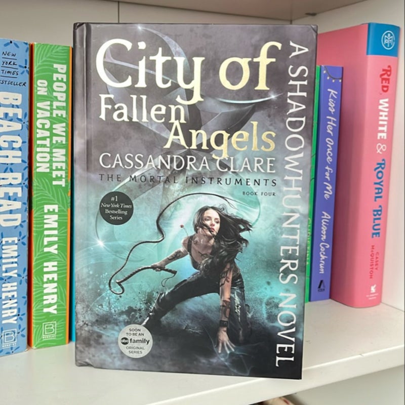 City of Fallen Angels by Cassandra Clare, Hardcover | Pangobooks