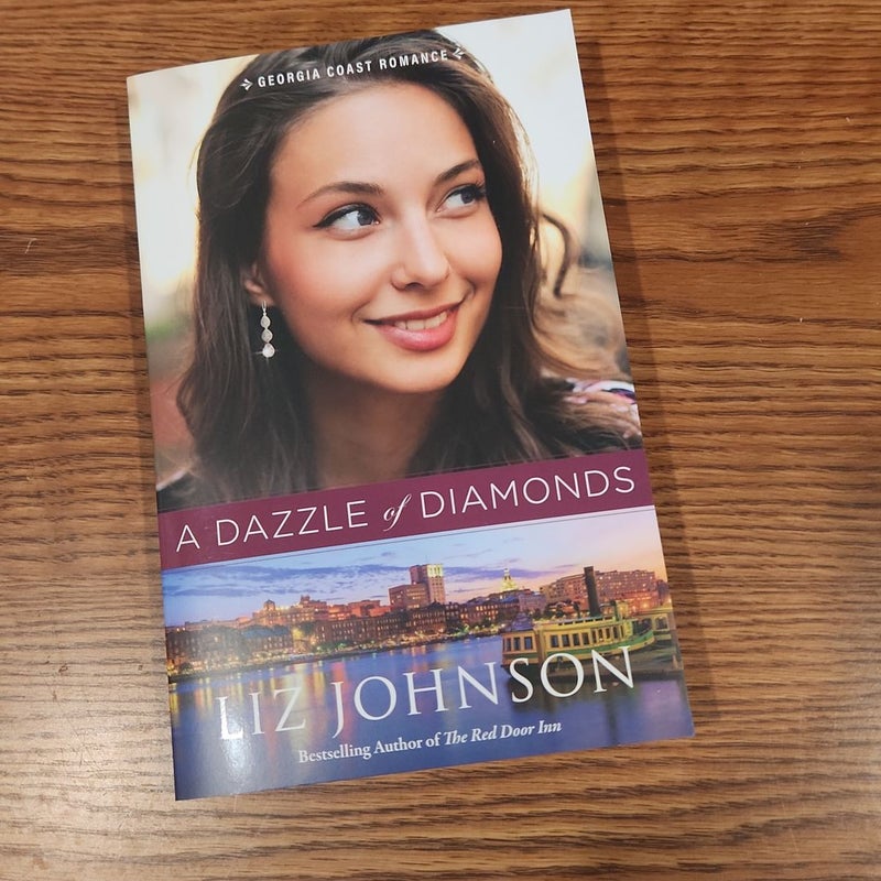 A Dazzle of Diamonds by Liz Johnson, Paperback Pangobooks