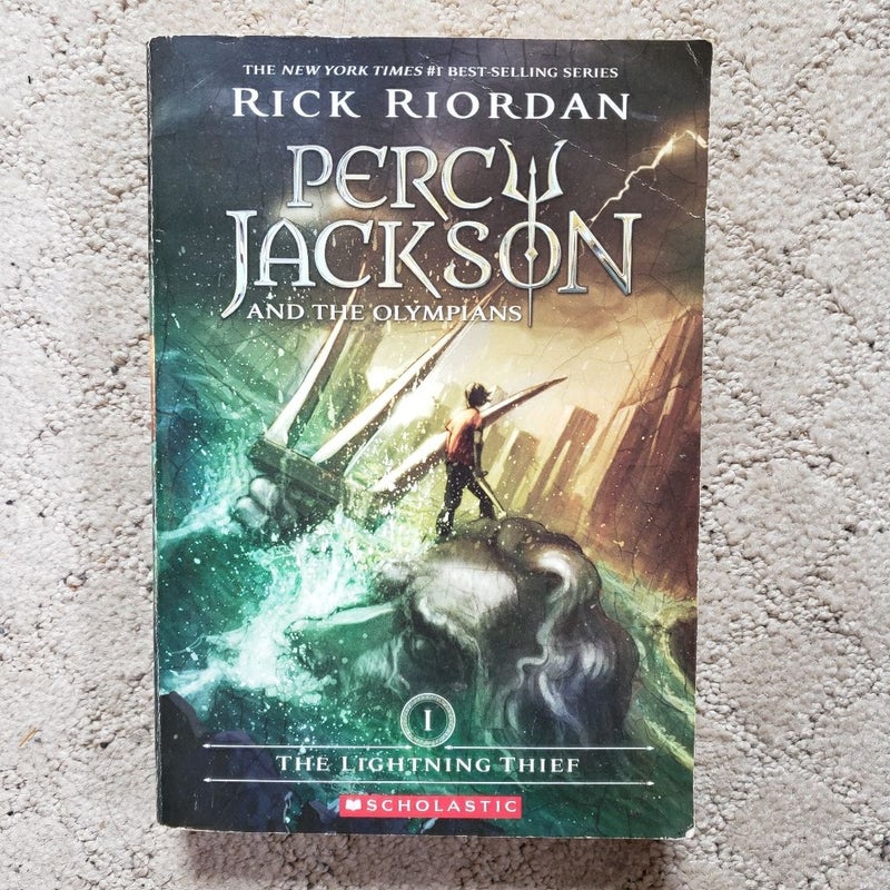 The Lightning Thief (Percy Jackson and the Olympians book 1)