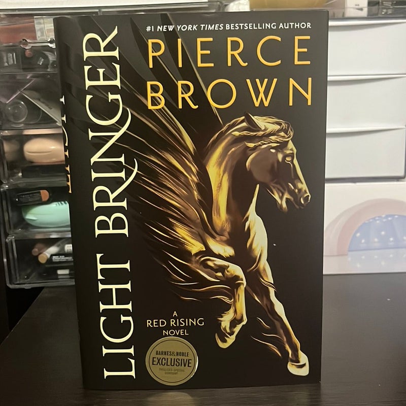 LightBringer by Pierce Brown, Hardcover Pangobooks