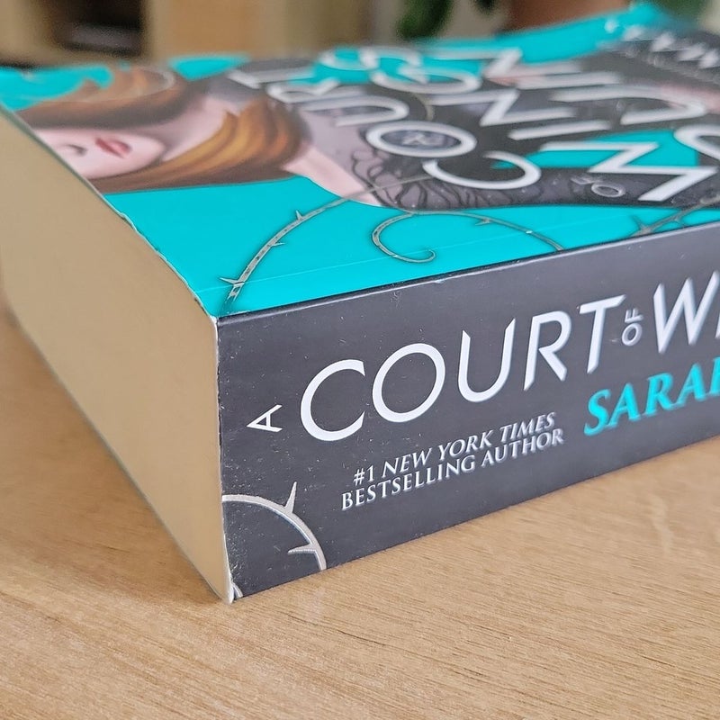 A Court of Wings and Ruin 1st/1st UK PAPERBACK