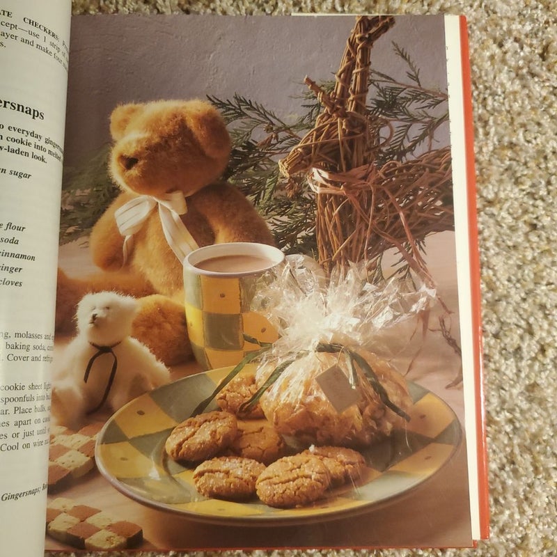 Betty Crocker's New Christmas Cookbook