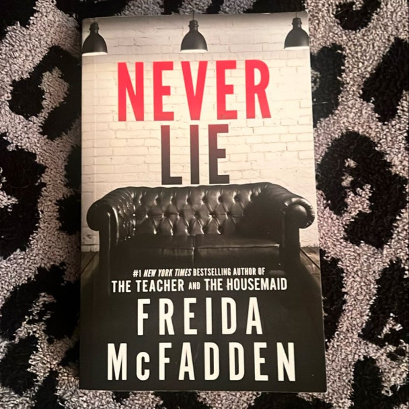 Never Lie by Freida McFadden, Paperback Pangobooks