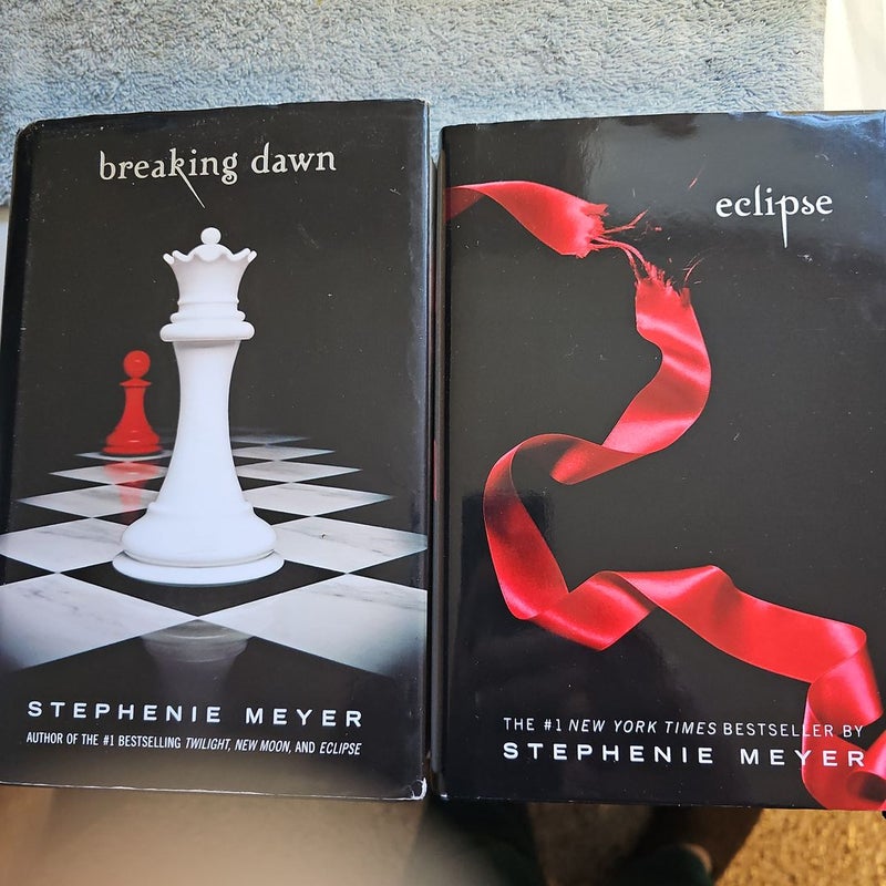 Twilight Series, 2 Hardbacks 2 soft backs. 