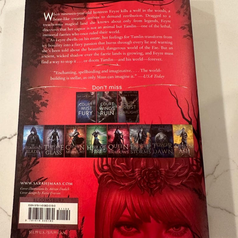 A court of thorns and roses OOP mint PB