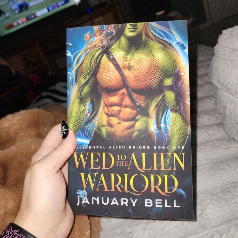 Wed to the Alien Warlord