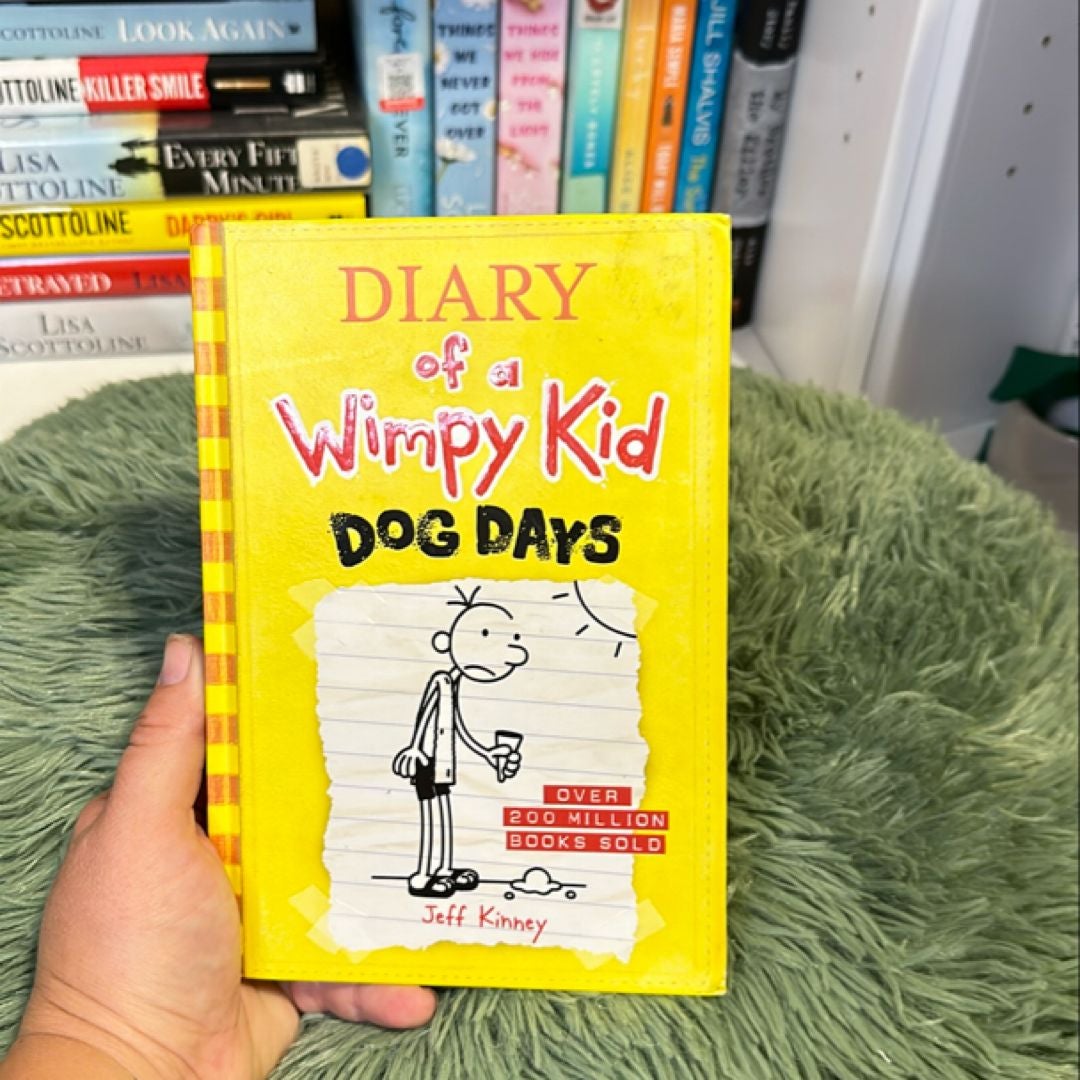 Dog Days (Diary of a Wimpy Kid #4)