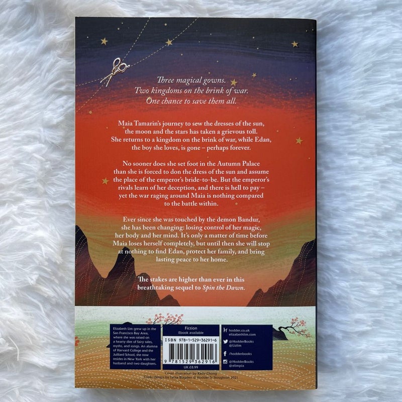 The Blood of Stars Duology - Spin the Dawn and Unravel the Dusk UK Paperback Set