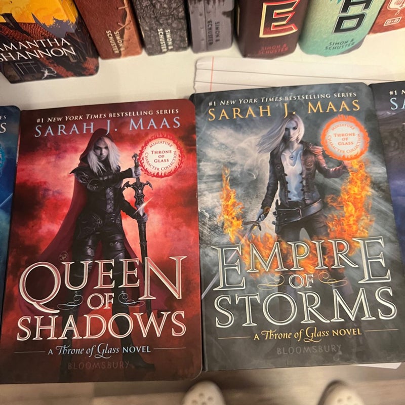 Throne of Glass mini character editions 